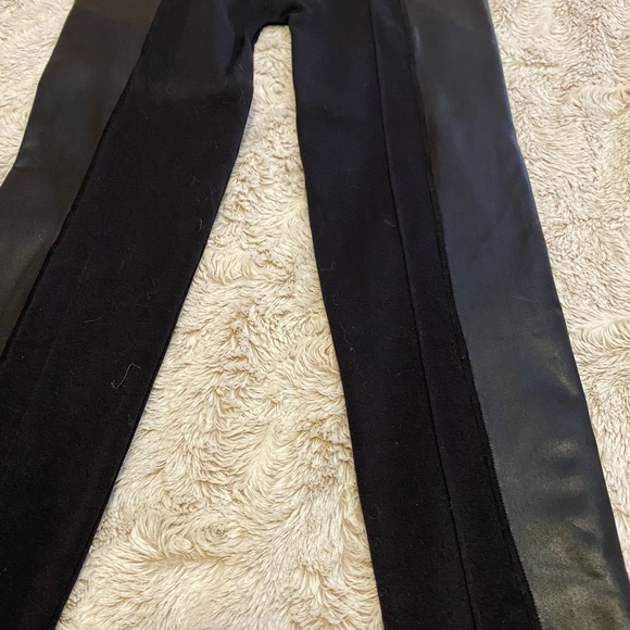 Women’s Material Girl black stretch pull on pants. Size M/L. - Picture 4 of 5